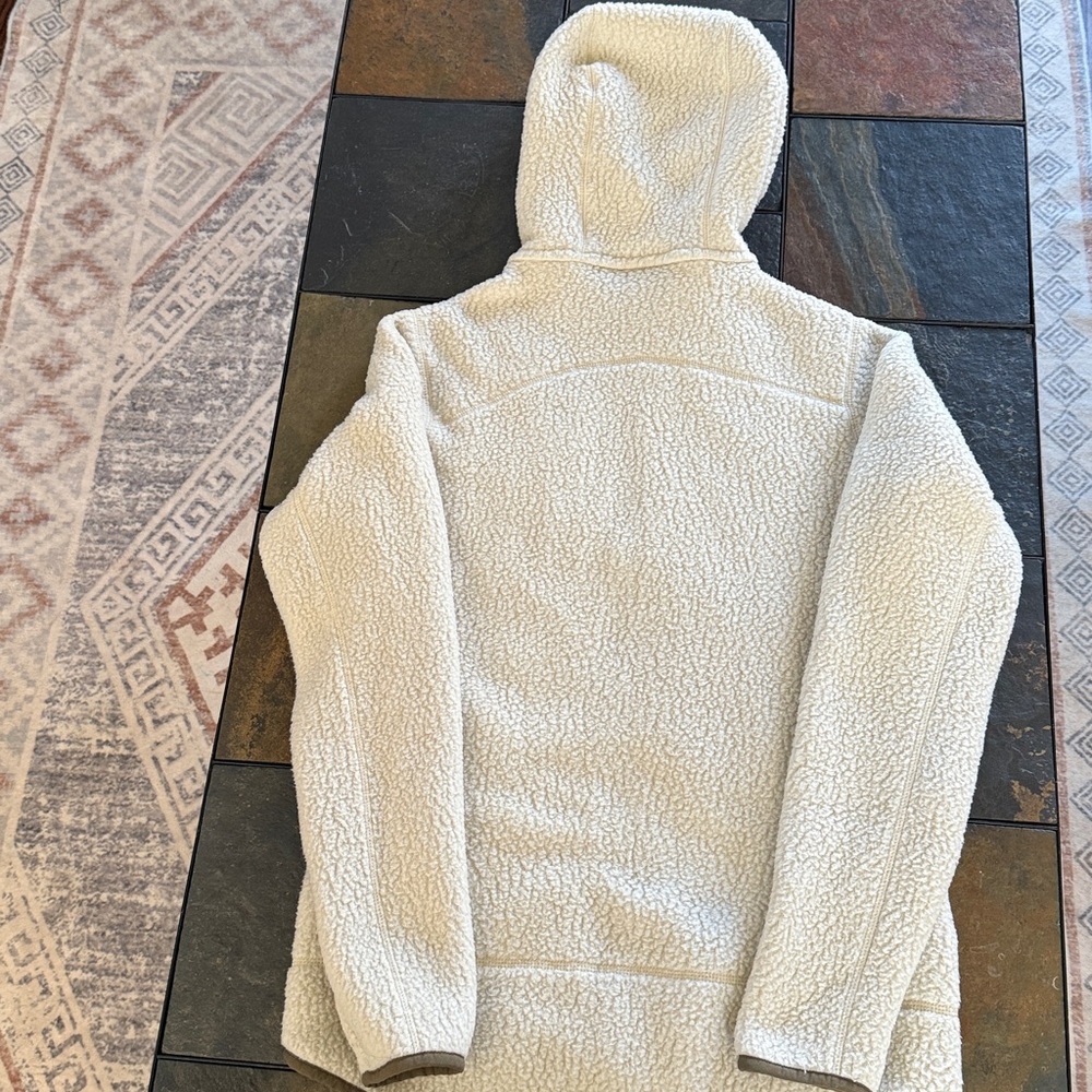 Patagonia Women’s Retro Pile Fleece Hoodie size Small - Picture 3 of 3